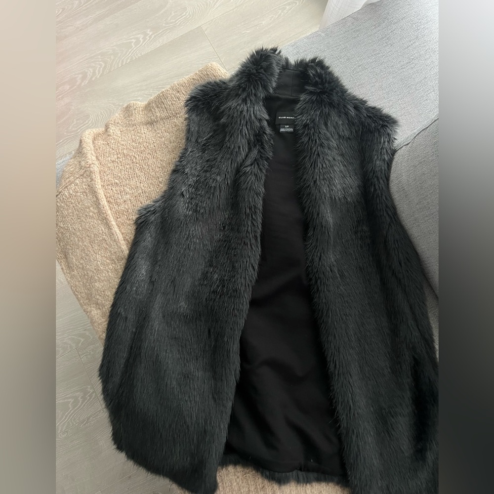Club Monaco, man-made fur Vest, navy blue, Size S